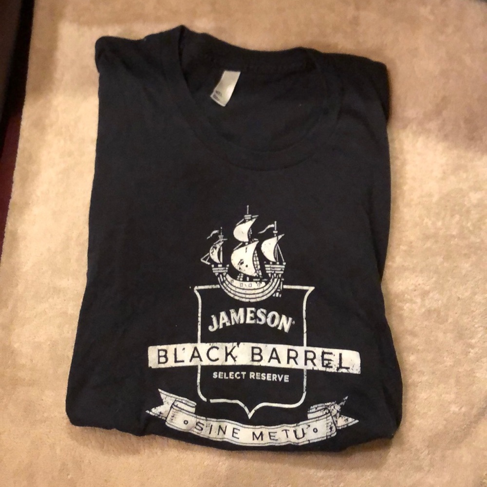Jameson black fitted tee -S